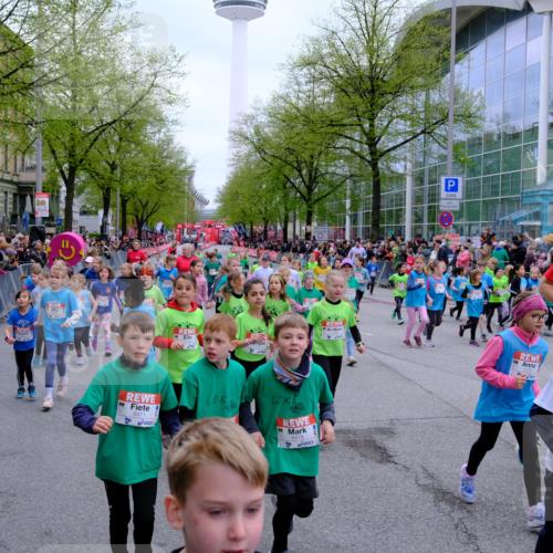 25.04.2026 - Das Zehntel Tim E. http://msf.ph/oto/9572930 25.04.2026 10:34:16 Ziel  meine-sportfotos.de