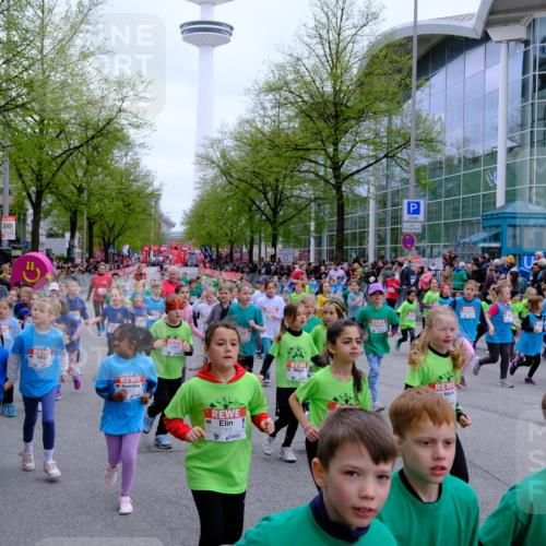 25.04.2026 - Das Zehntel Tim E. http://msf.ph/oto/9572935 25.04.2026 10:34:17 Ziel  meine-sportfotos.de
