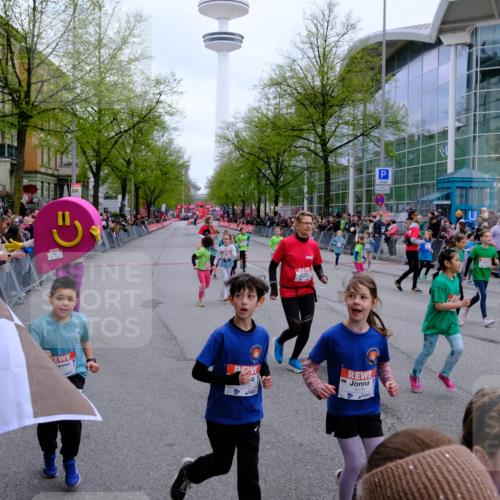 25.04.2026 - Das Zehntel Tim E. http://msf.ph/oto/9572967 25.04.2026 10:34:23 Ziel  meine-sportfotos.de