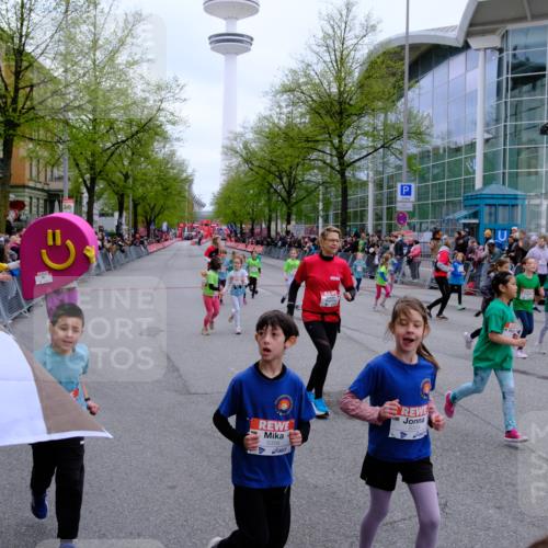 25.04.2026 - Das Zehntel Tim E. http://msf.ph/oto/9572968 25.04.2026 10:34:23 Ziel  meine-sportfotos.de