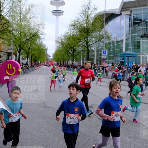 25.04.2026 - Das Zehntel Tim E. http://msf.ph/oto/9572969 25.04.2026 10:34:23 Ziel  meine-sportfotos.de
