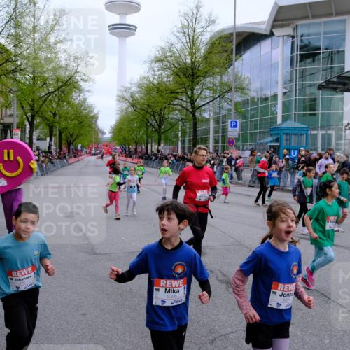 25.04.2026 - Das Zehntel Tim E. http://msf.ph/oto/9572970 25.04.2026 10:34:23 Ziel  meine-sportfotos.de