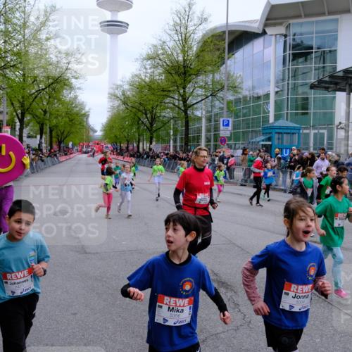 25.04.2026 - Das Zehntel Tim E. http://msf.ph/oto/9572971 25.04.2026 10:34:23 Ziel  meine-sportfotos.de