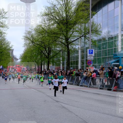 25.04.2026 - Das Zehntel Tim E. http://msf.ph/oto/9572993 25.04.2026 10:35:07 Ziel  meine-sportfotos.de