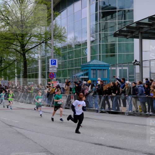 25.04.2026 - Das Zehntel Tim E. http://msf.ph/oto/9573004 25.04.2026 10:35:09 Ziel  meine-sportfotos.de