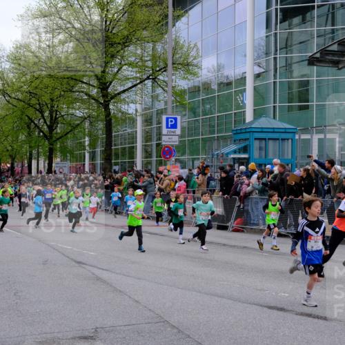 25.04.2026 - Das Zehntel Tim E. http://msf.ph/oto/9573024 25.04.2026 10:35:14 Ziel  meine-sportfotos.de