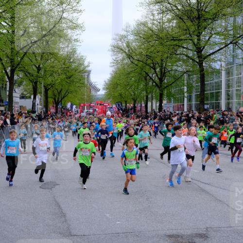 25.04.2026 - Das Zehntel Tim E. http://msf.ph/oto/9573063 25.04.2026 10:35:23 Ziel  meine-sportfotos.de