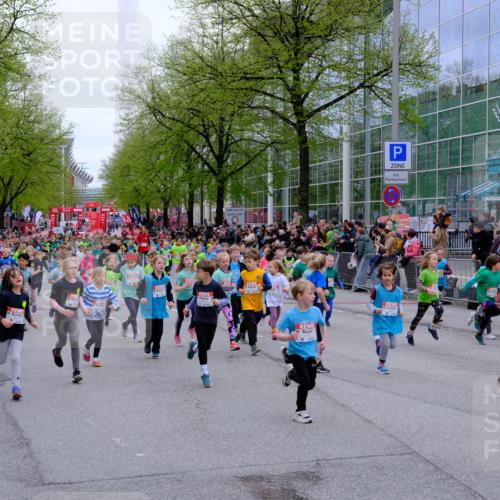 25.04.2026 - Das Zehntel Tim E. http://msf.ph/oto/9573119 25.04.2026 10:35:33 Ziel  meine-sportfotos.de