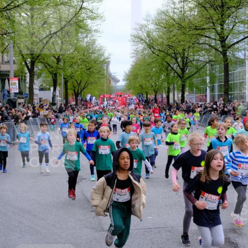 25.04.2026 - Das Zehntel Tim E. http://msf.ph/oto/9573127 25.04.2026 10:35:35 Ziel  meine-sportfotos.de