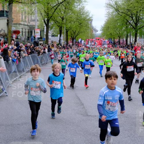 25.04.2026 - Das Zehntel Tim E. http://msf.ph/oto/9573146 25.04.2026 10:35:38 Ziel  meine-sportfotos.de