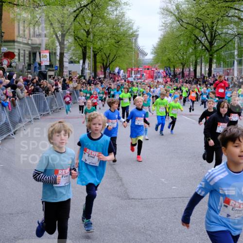25.04.2026 - Das Zehntel Tim E. http://msf.ph/oto/9573150 25.04.2026 10:35:39 Ziel  meine-sportfotos.de