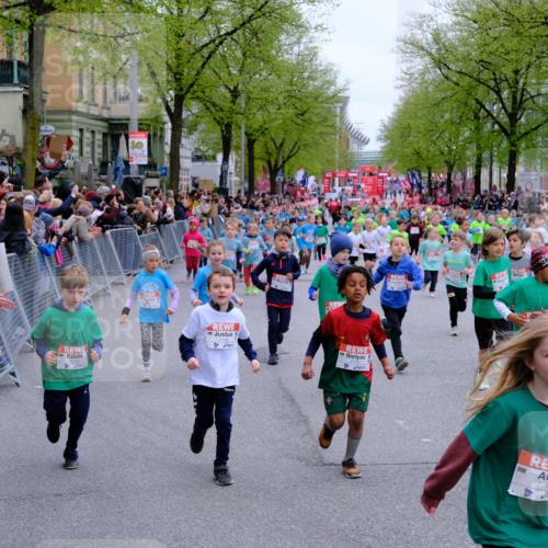 25.04.2026 - Das Zehntel Tim E. http://msf.ph/oto/9573205 25.04.2026 10:35:48 Ziel  meine-sportfotos.de