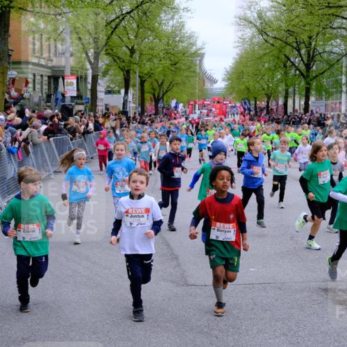 25.04.2026 - Das Zehntel Tim E. http://msf.ph/oto/9573208 25.04.2026 10:35:48 Ziel  meine-sportfotos.de