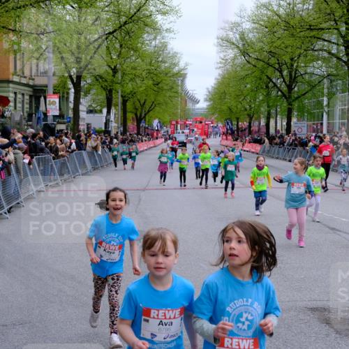 25.04.2026 - Das Zehntel Tim E. http://msf.ph/oto/9573325 25.04.2026 10:36:10 Ziel  meine-sportfotos.de