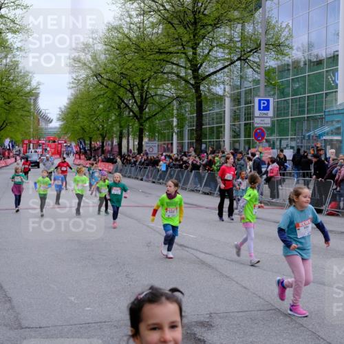 25.04.2026 - Das Zehntel Tim E. http://msf.ph/oto/9573336 25.04.2026 10:36:11 Ziel  meine-sportfotos.de
