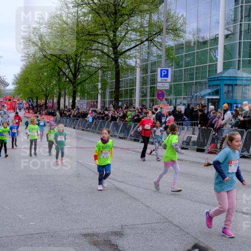 25.04.2026 - Das Zehntel Tim E. http://msf.ph/oto/9573339 25.04.2026 10:36:11 Ziel  meine-sportfotos.de