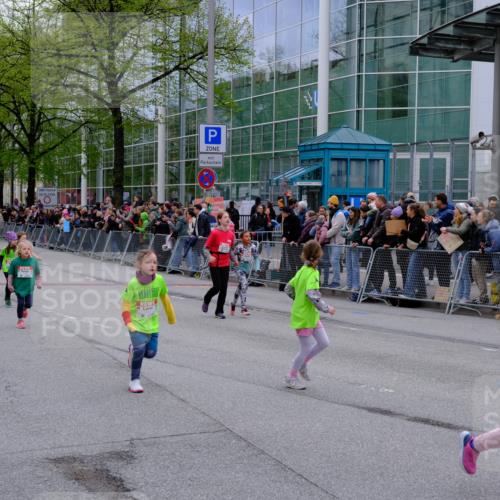 25.04.2026 - Das Zehntel Tim E. http://msf.ph/oto/9573342 25.04.2026 10:36:12 Ziel  meine-sportfotos.de