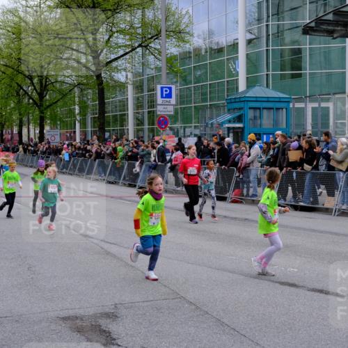 25.04.2026 - Das Zehntel Tim E. http://msf.ph/oto/9573345 25.04.2026 10:36:12 Ziel  meine-sportfotos.de