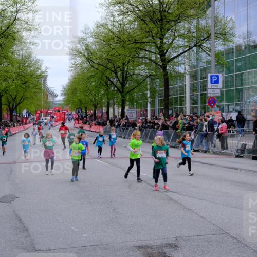 25.04.2026 - Das Zehntel Tim E. http://msf.ph/oto/9573348 25.04.2026 10:36:13 Ziel  meine-sportfotos.de