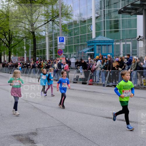 25.04.2026 - Das Zehntel Tim E. http://msf.ph/oto/9573364 25.04.2026 10:36:17 Ziel  meine-sportfotos.de