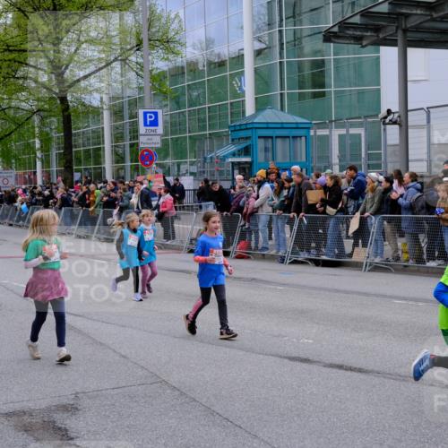25.04.2026 - Das Zehntel Tim E. http://msf.ph/oto/9573368 25.04.2026 10:36:18 Ziel  meine-sportfotos.de