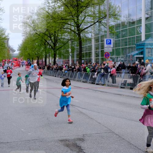 25.04.2026 - Das Zehntel Tim E. http://msf.ph/oto/9573375 25.04.2026 10:36:19 Ziel  meine-sportfotos.de