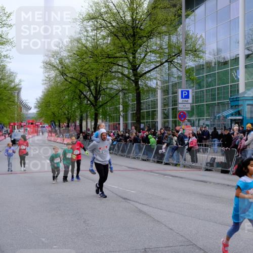 25.04.2026 - Das Zehntel Tim E. http://msf.ph/oto/9573381 25.04.2026 10:36:21 Ziel  meine-sportfotos.de