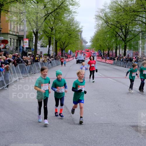 25.04.2026 - Das Zehntel Tim E. http://msf.ph/oto/9573392 25.04.2026 10:36:23 Ziel  meine-sportfotos.de