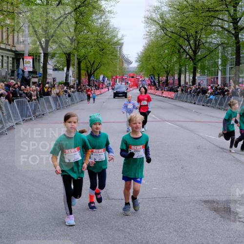 25.04.2026 - Das Zehntel Tim E. http://msf.ph/oto/9573397 25.04.2026 10:36:24 Ziel  meine-sportfotos.de