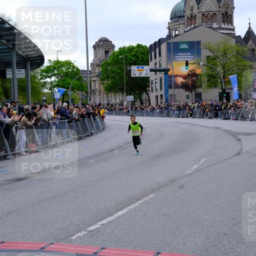 25.04.2026 - Das Zehntel Tim E. http://msf.ph/oto/9573406 25.04.2026 10:45:27 Ziel 6086 meine-sportfotos.de