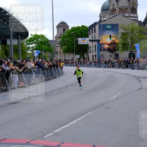 25.04.2026 - Das Zehntel Tim E. http://msf.ph/oto/9573407 25.04.2026 10:45:27 Ziel 6086 meine-sportfotos.de
