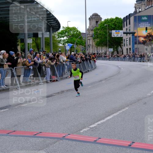 25.04.2026 - Das Zehntel Tim E. http://msf.ph/oto/9573411 25.04.2026 10:45:28 Ziel 6086 meine-sportfotos.de