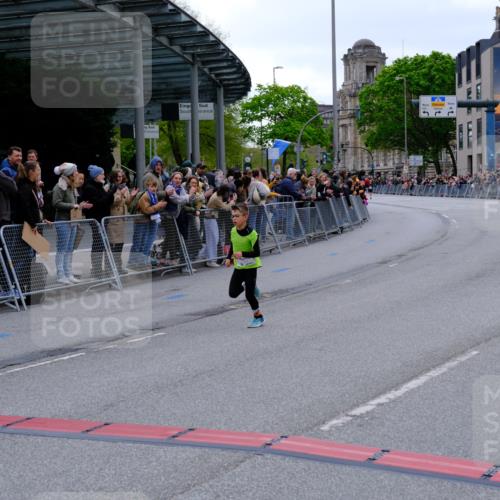 25.04.2026 - Das Zehntel Tim E. http://msf.ph/oto/9573414 25.04.2026 10:45:29 Ziel 6086 meine-sportfotos.de