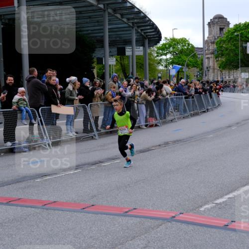 25.04.2026 - Das Zehntel Tim E. http://msf.ph/oto/9573417 25.04.2026 10:45:29 Ziel 6086 meine-sportfotos.de