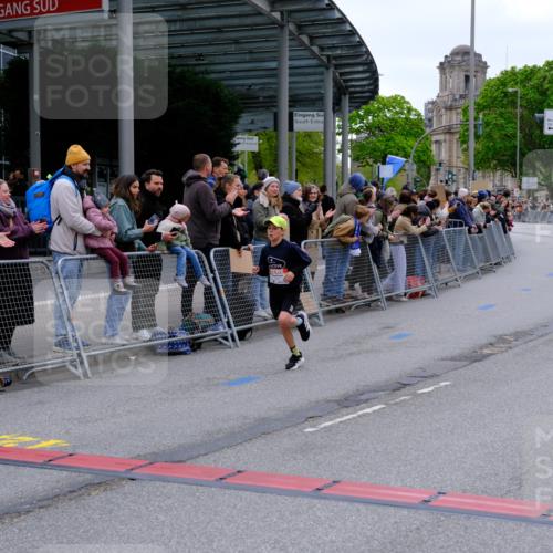 25.04.2026 - Das Zehntel Tim E. http://msf.ph/oto/9573432 25.04.2026 10:45:47 Ziel 6937 meine-sportfotos.de