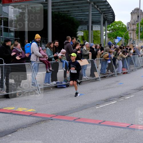 25.04.2026 - Das Zehntel Tim E. http://msf.ph/oto/9573435 25.04.2026 10:45:47 Ziel 6937 meine-sportfotos.de