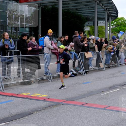 25.04.2026 - Das Zehntel Tim E. http://msf.ph/oto/9573438 25.04.2026 10:45:47 Ziel 6937 meine-sportfotos.de
