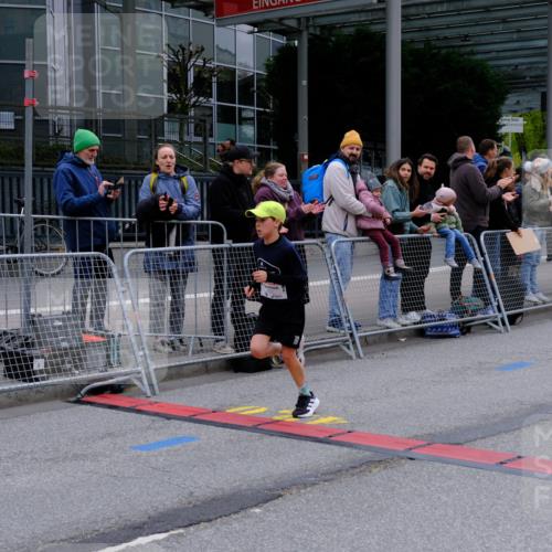 25.04.2026 - Das Zehntel Tim E. http://msf.ph/oto/9573442 25.04.2026 10:45:48 Ziel 6937 meine-sportfotos.de