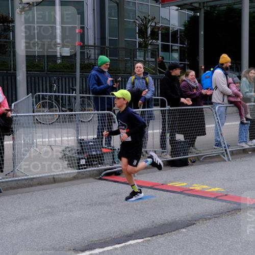 25.04.2026 - Das Zehntel Tim E. http://msf.ph/oto/9573445 25.04.2026 10:45:48 Ziel 6937 meine-sportfotos.de
