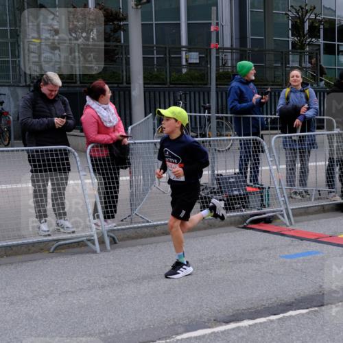 25.04.2026 - Das Zehntel Tim E. http://msf.ph/oto/9573448 25.04.2026 10:45:48 Ziel 6937 meine-sportfotos.de