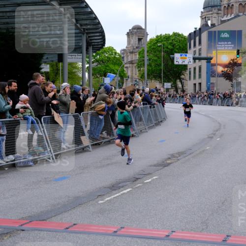 25.04.2026 - Das Zehntel Tim E. http://msf.ph/oto/9573455 25.04.2026 10:46:10 Ziel 5519, 6318, 7967 meine-sportfotos.de