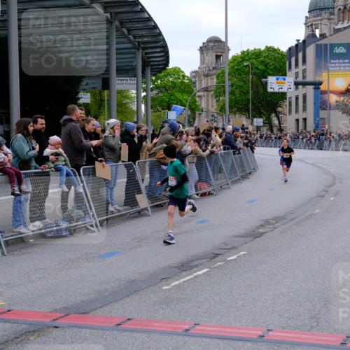 25.04.2026 - Das Zehntel Tim E. http://msf.ph/oto/9573457 25.04.2026 10:46:10 Ziel 5519, 6318, 7967 meine-sportfotos.de