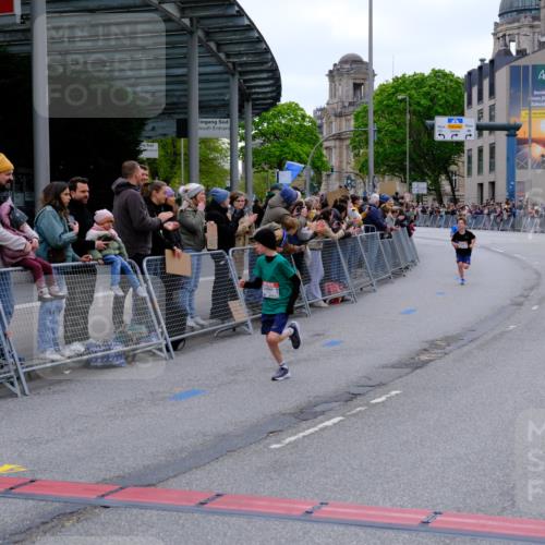 25.04.2026 - Das Zehntel Tim E. http://msf.ph/oto/9573458 25.04.2026 10:46:10 Ziel 5519, 6318, 7967 meine-sportfotos.de