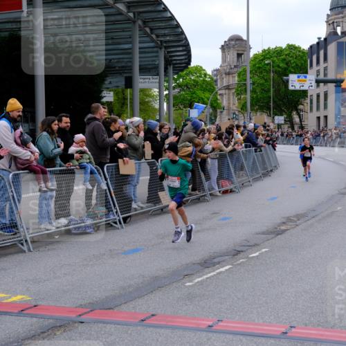 25.04.2026 - Das Zehntel Tim E. http://msf.ph/oto/9573459 25.04.2026 10:46:10 Ziel 5519, 6318, 7967 meine-sportfotos.de