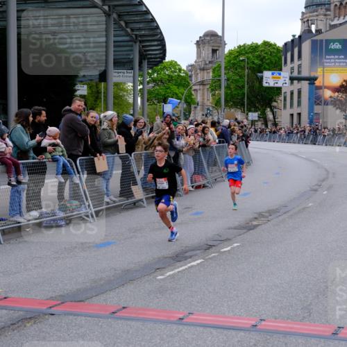25.04.2026 - Das Zehntel Tim E. http://msf.ph/oto/9573465 25.04.2026 10:46:13 Ziel 5519, 6318, 7967 meine-sportfotos.de