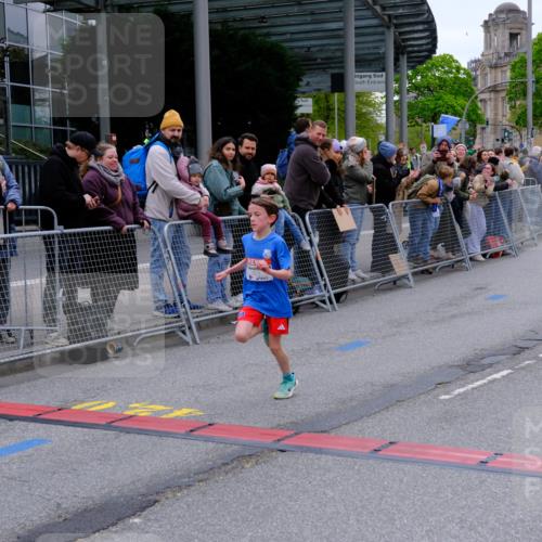 25.04.2026 - Das Zehntel Tim E. http://msf.ph/oto/9573476 25.04.2026 10:46:15 Ziel 5519, 6318, 7967 meine-sportfotos.de