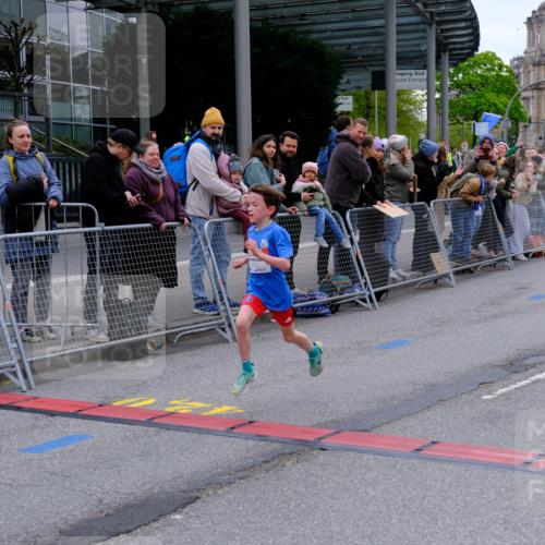 25.04.2026 - Das Zehntel Tim E. http://msf.ph/oto/9573477 25.04.2026 10:46:15 Ziel 5519, 6318, 7967 meine-sportfotos.de