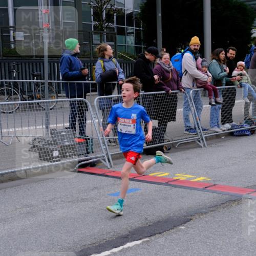 25.04.2026 - Das Zehntel Tim E. http://msf.ph/oto/9573481 25.04.2026 10:46:15 Ziel 5519, 6318, 7967 meine-sportfotos.de