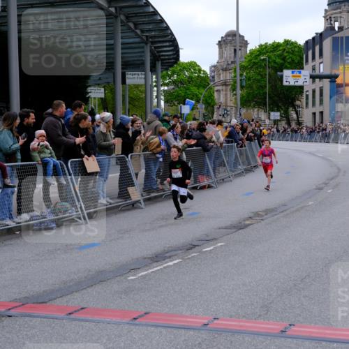 25.04.2026 - Das Zehntel Tim E. http://msf.ph/oto/9573487 25.04.2026 10:46:29 Ziel 5487, 6507 meine-sportfotos.de