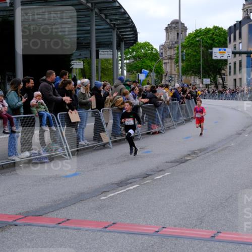 25.04.2026 - Das Zehntel Tim E. http://msf.ph/oto/9573488 25.04.2026 10:46:29 Ziel 5487, 6507 meine-sportfotos.de